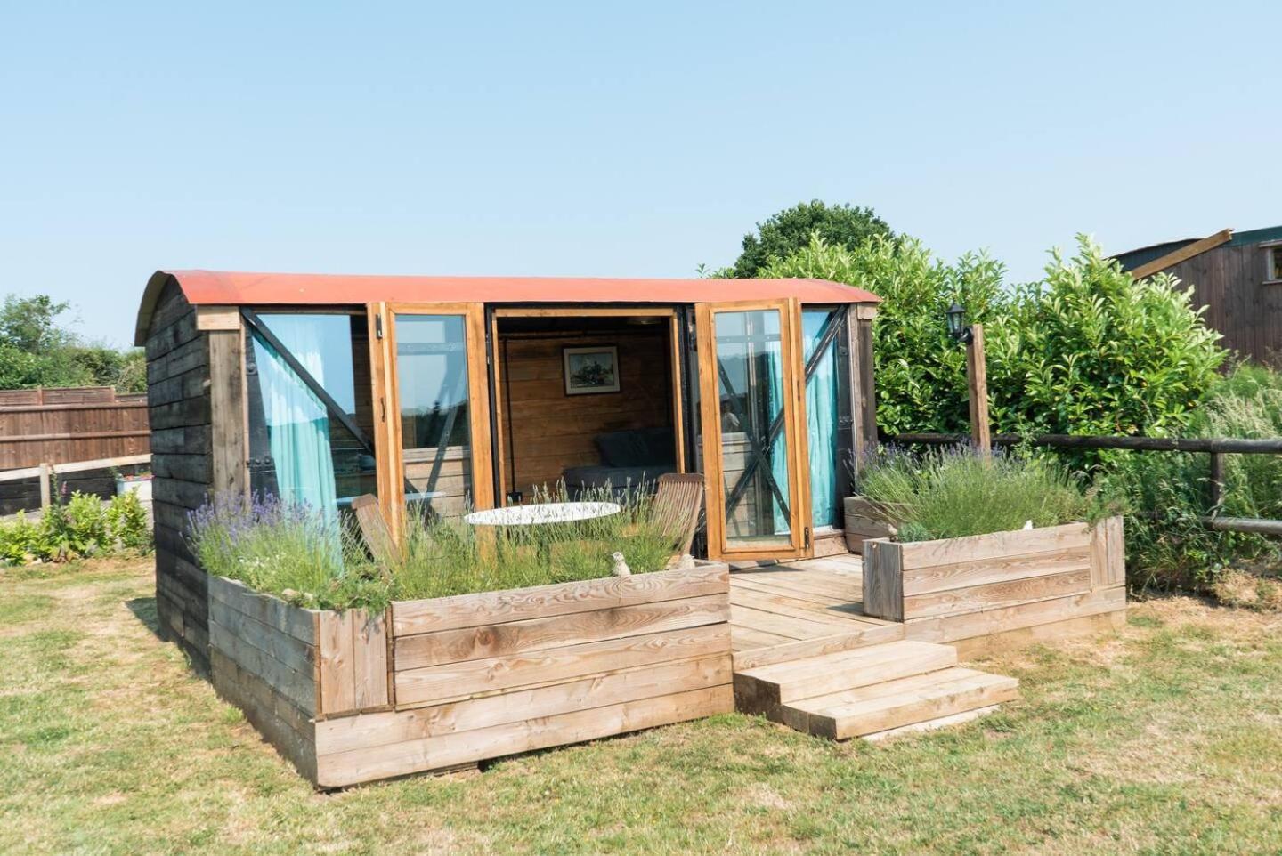 Swallowfield Glamping-Station Master Yeovil Exterior photo