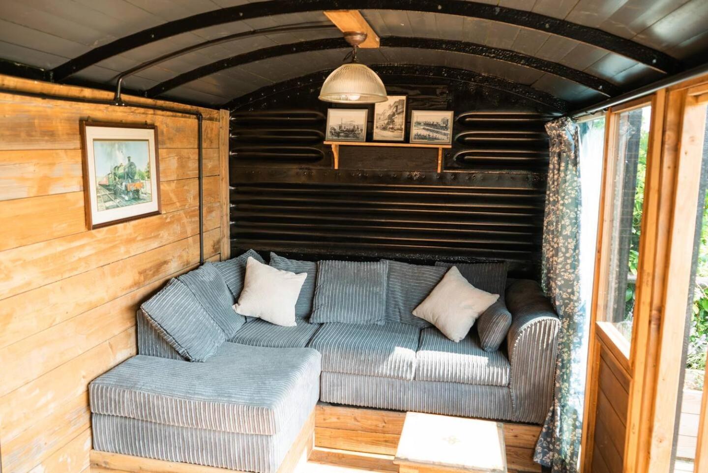 Swallowfield Glamping-Station Master Yeovil Exterior photo
