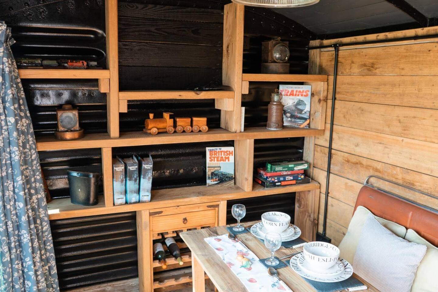 Swallowfield Glamping-Station Master Yeovil Exterior photo