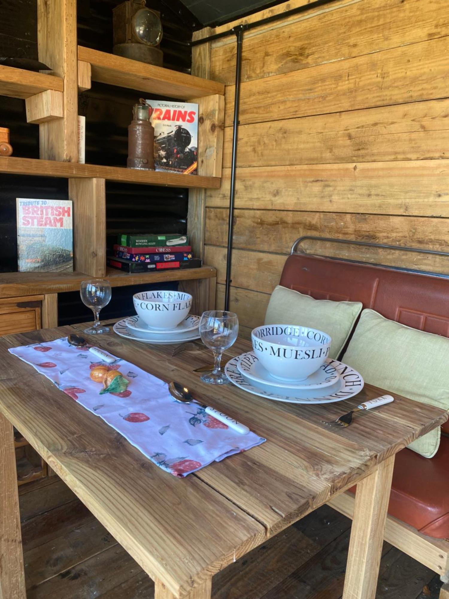 Swallowfield Glamping-Station Master Yeovil Exterior photo